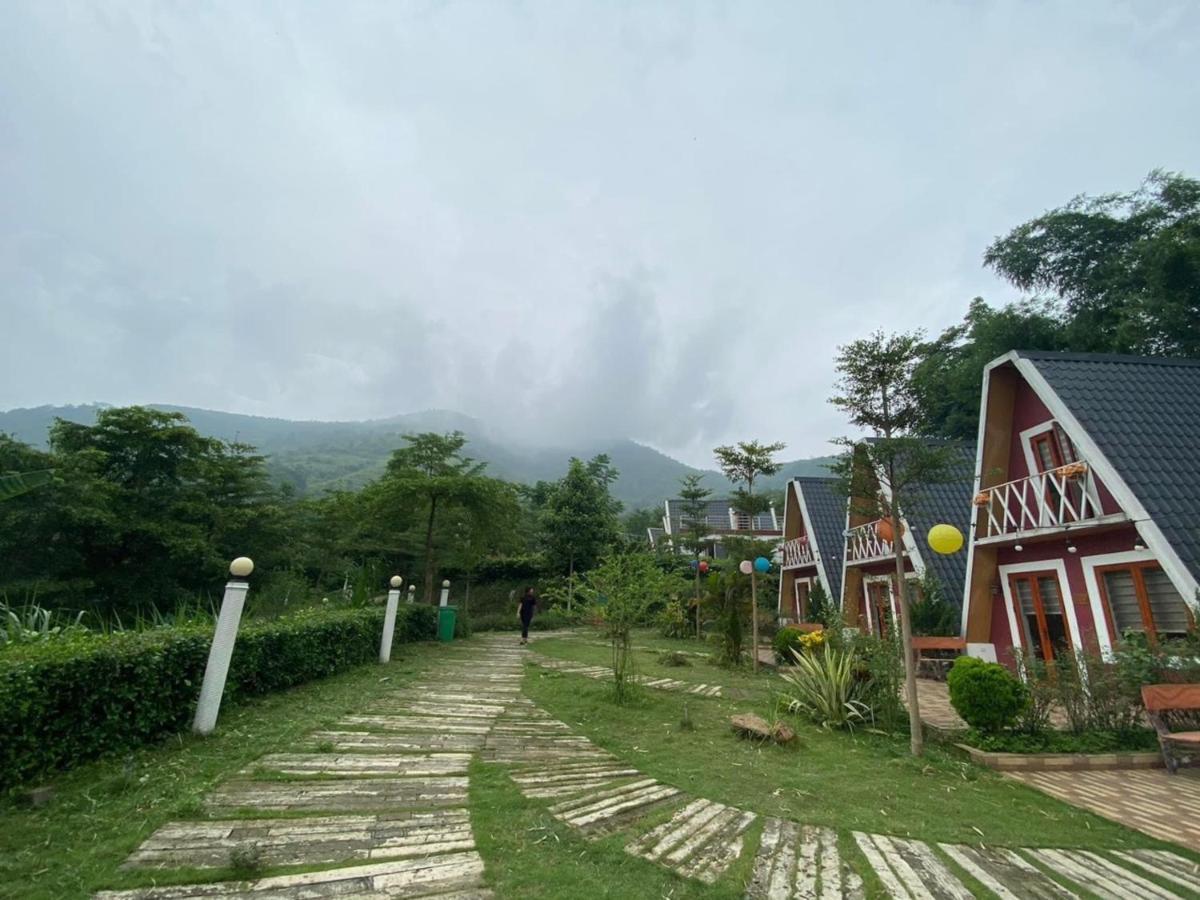 Furano Garden Home Hoa Binh - Venuestay Buitenkant foto